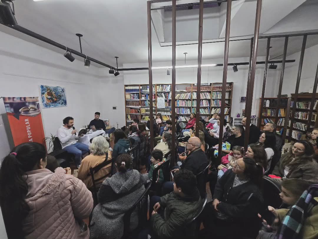 Presentación del libro en sala llena